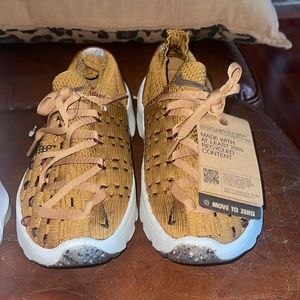 Nike women’s space hippie size 8 Brand New no box